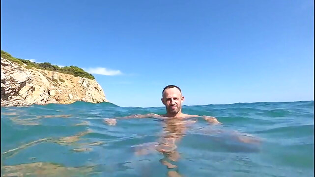 hot guys having horny fun in the ocean gaysex muscle video