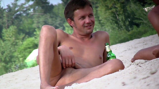 CUTE & VERY FUCKABLE GUY AT THE NUDIST BEACH - ALL HIS CLIPS gaysex hd videos video