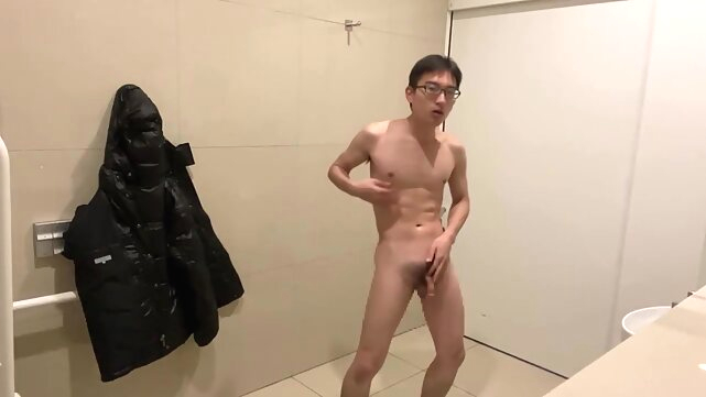 顔出し　男子高校生　ストリップダンス　全裸ポッピン　フリーで踊ってみた Lamb gaysex amateur video